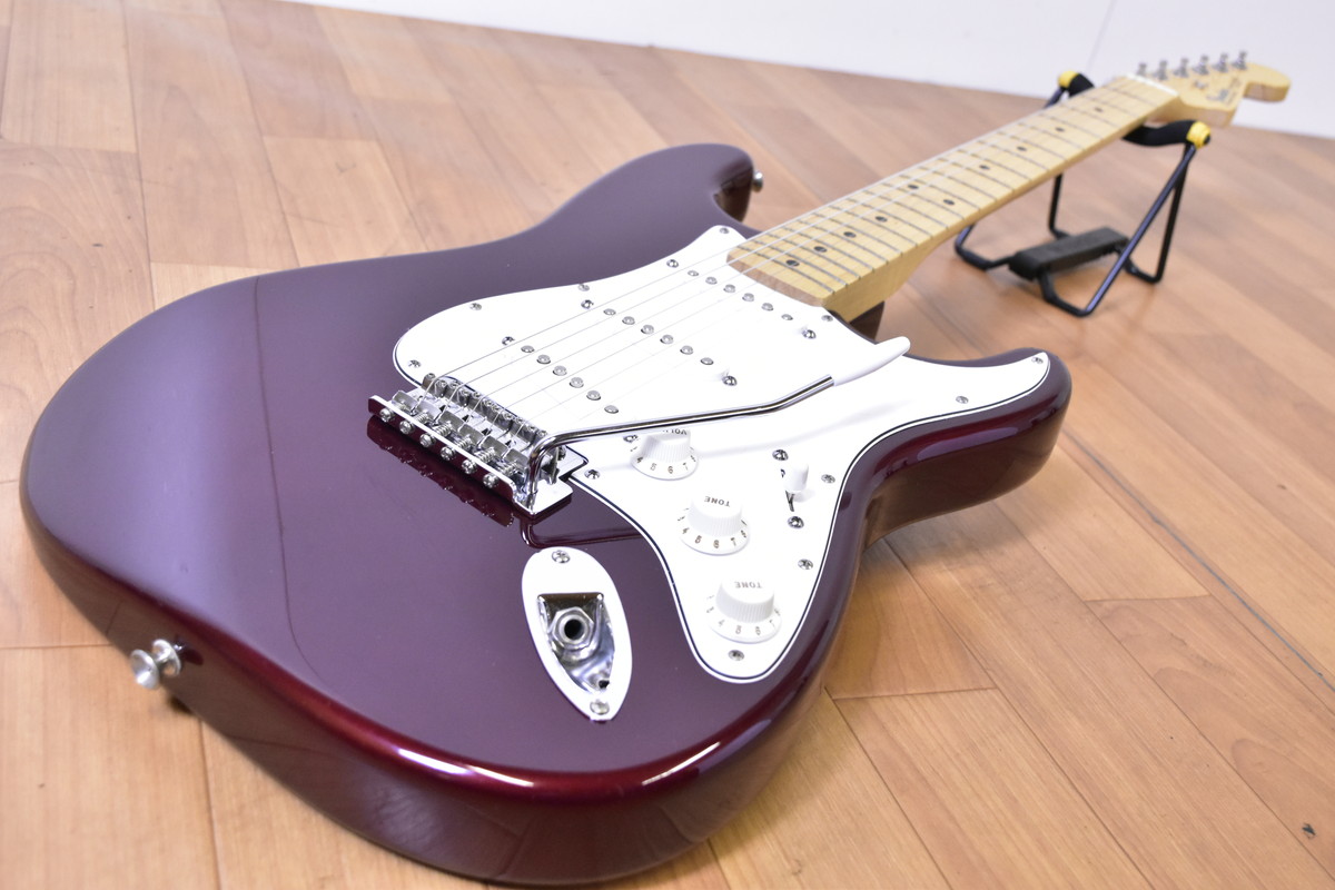 フェンダー・ストラトキャスター赤