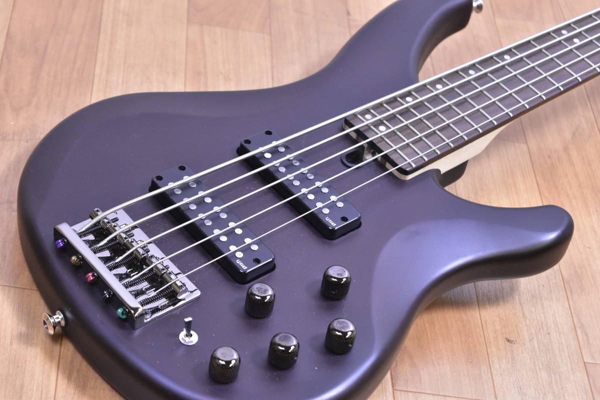 ヤマハベースTRBXボディ