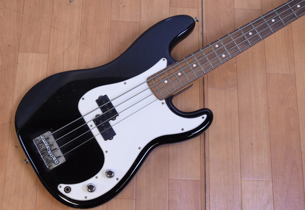 フェンダープレシジョンベースブラック