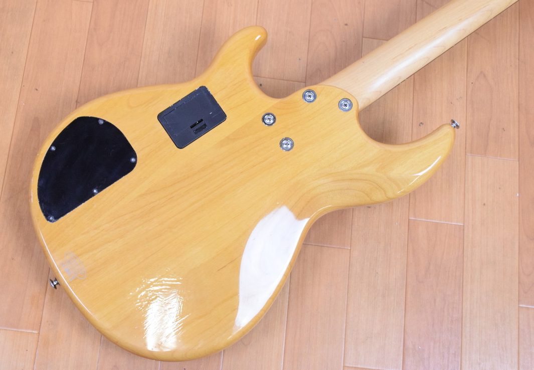 ヤマハベースBBシリーズ背面