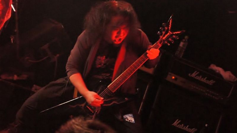 washburn-dime333を弾くイメージ図