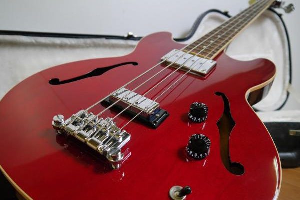 ギブソン・エレキベース